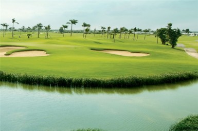 Emerald Country Club